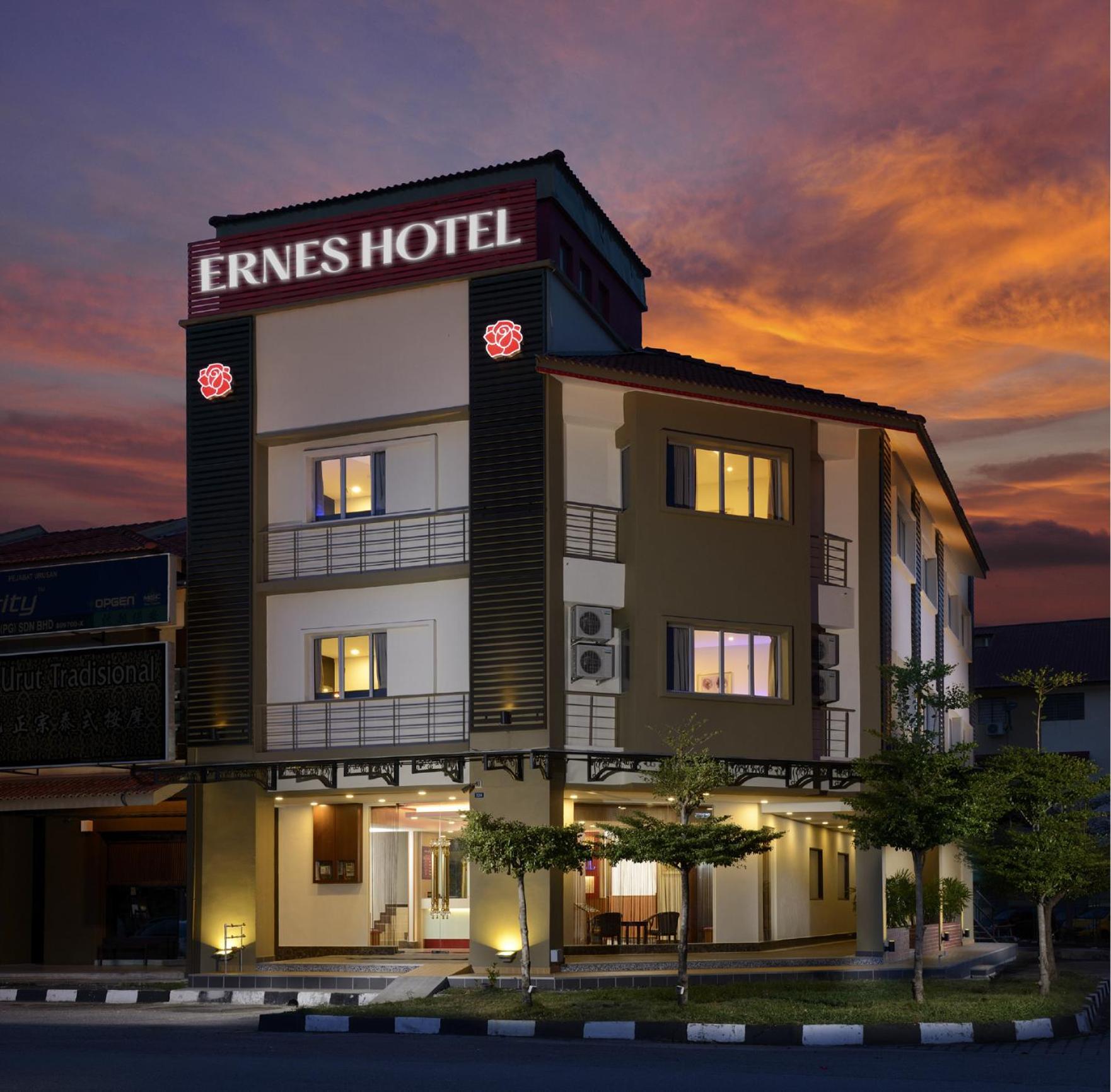 Ernes Hotel Bayu Mutiara Bukit Mertajam Buitenkant foto