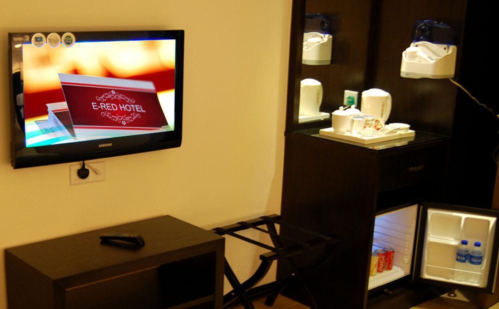 Ernes Hotel Bayu Mutiara Bukit Mertajam Buitenkant foto